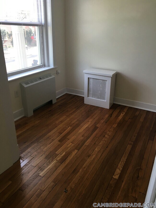 3 Langdon St Unit 1, Cambridge, MA 02138