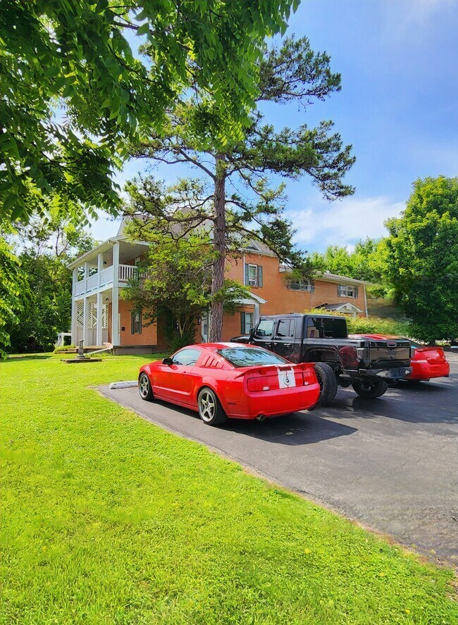 1004 W Main St unit SUITE, Marion, IL 62959 - photo 2