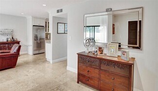 7065 SW 67th Ave Unit 13, South Miami, FL 33143