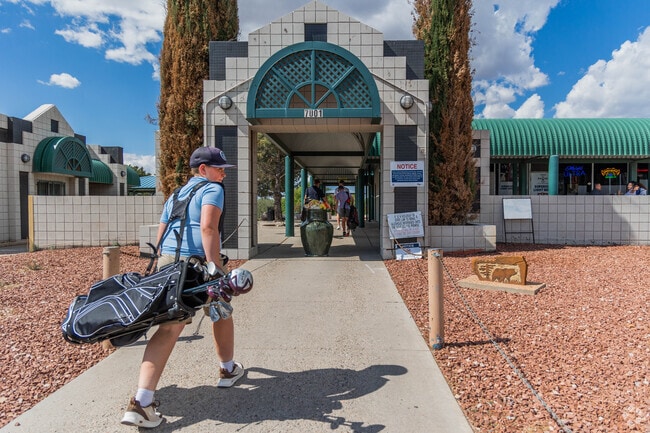 S Y Jackson is near many different golf courses like Arroyo Del Oso Golf Course.
