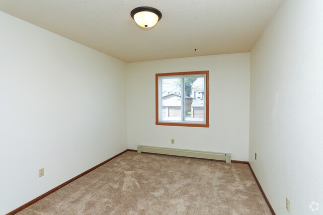 Bison Arms Apartments, Fargo, ND 58102 - photo 7