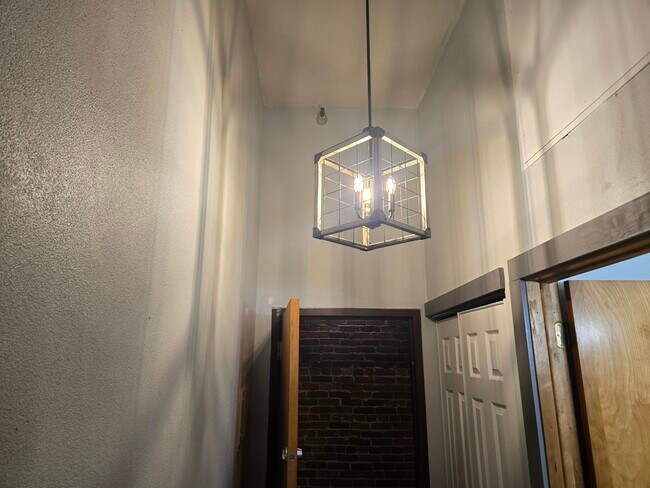 222 Jay St unit 306, La Crosse, WI 54601 - photo 5