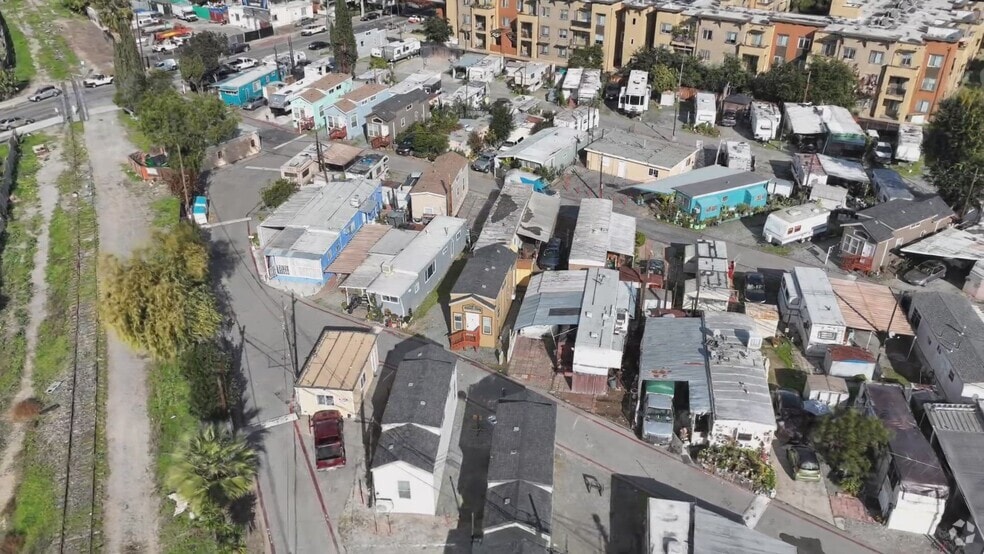 1300 E San Antonio St unit 67, San Jose, CA 95116 - photo 2