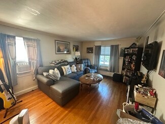 32 Bishop Rd Unit 4, Quincy, MA 02170