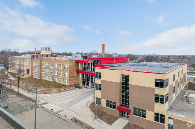 An International Baccalaureate (IB) World School, Southwest readies students for college.
