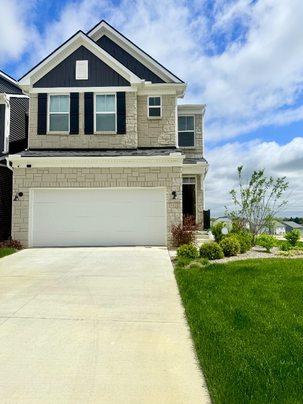 1420 Arcadia Dr, Milford, MI 48381