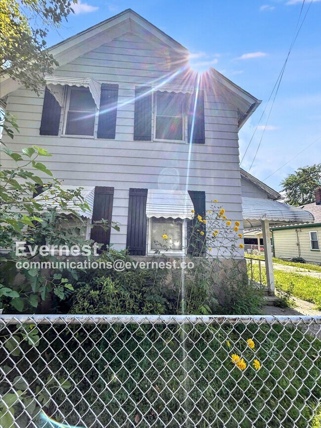 3295 W 46th St, Cleveland, OH 44102