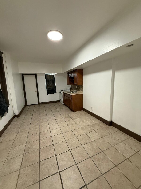 4208 N 7th St, Philadelphia, PA 19140 - photo 2