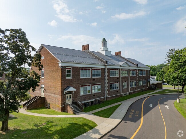 New Paltz Middle School is located in New Paltz.
