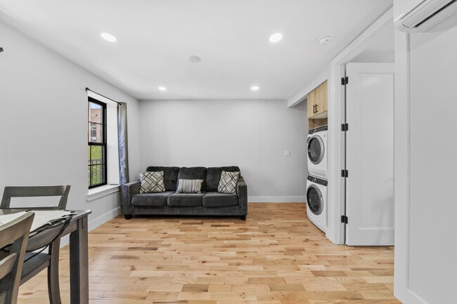 2505 Hoffman St, Bronx, NY 10458 - photo 4