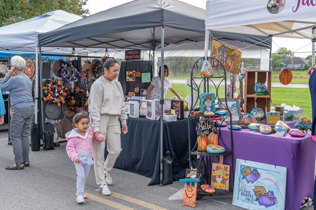 The annual Autumn Colors Craft Show features over 100 vendors.
