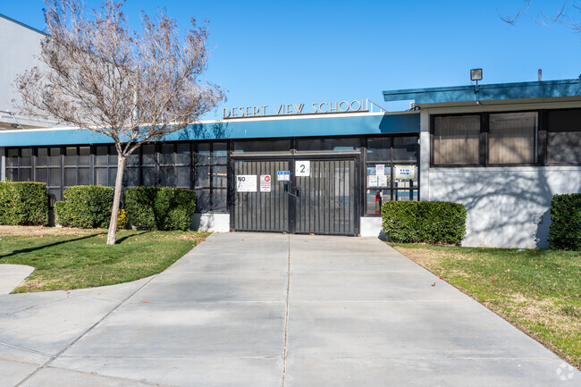 At Desert View Elementary, 33% of students scored at or above the proficient level for reading.