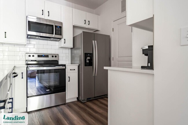 1017 Umstead Hollow Place unit 2220, Cary, NC 27513 - photo 5