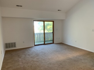 1700 Ravens Crest Dr, Plainsboro Township, NJ 08536