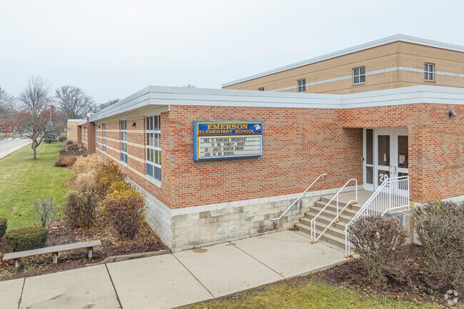 Your kids will enjoy learning in the inspiring atmosphere at Emerson Elementary School.