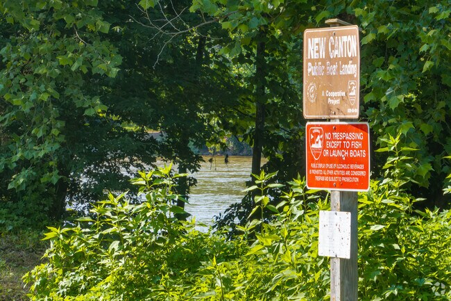 The Bremo Bluff Boat Launch, also called the New Canton/Bremo Bluff Boat Landing, is a public access point along the James River in New Canton, VA.