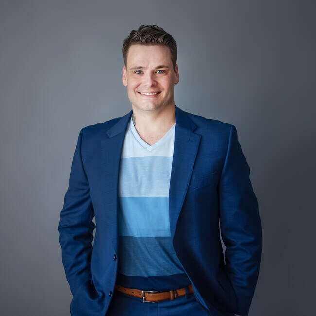 Agent Photo