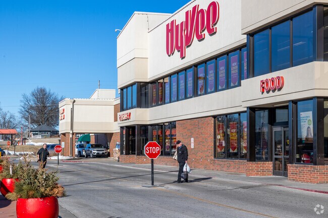 Residents in St Joseph shop for groceries at chains like Aldi and Hy-Vee.