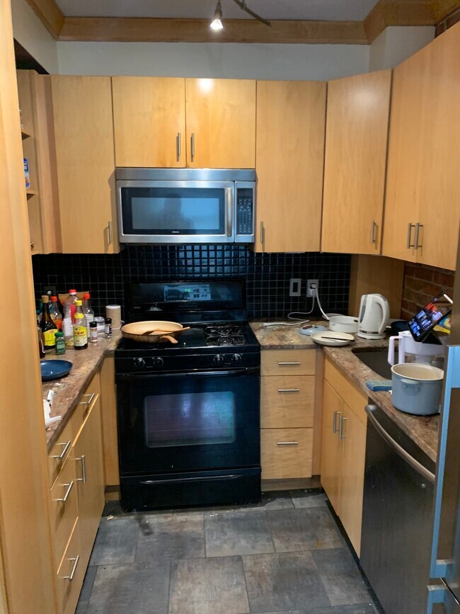 45 Hemenway St unit 2, Boston, MA 02115 - photo 3