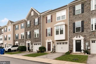 1280 Rannoch Ln, York, PA 17403