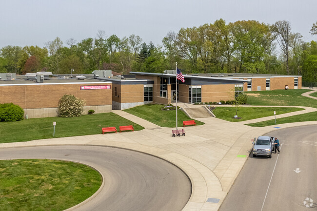 Maddux Elementary School is committed to the academic success of its students.