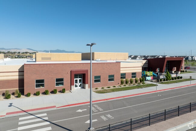 Mountain Point Elementary School is located in the Riverton neighborhood.