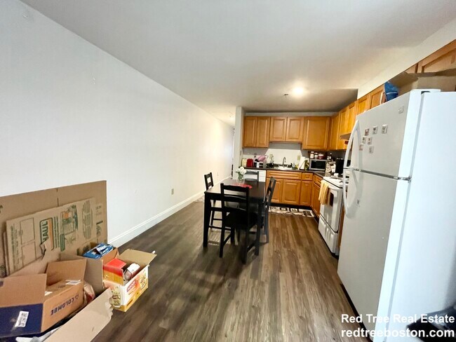 1 Pine St unit B, Boston, MA 02111 - photo 5