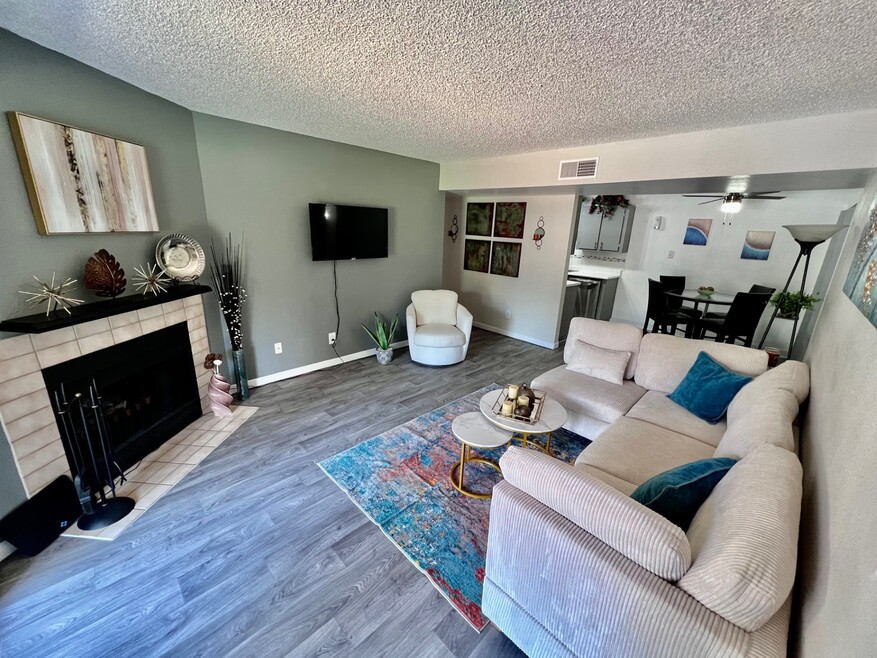 2B / 2B - 994 Sq.ft