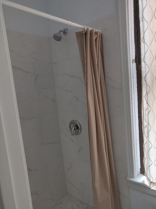 708 S Oakley Blvd Unit 1, Chicago, IL 60612