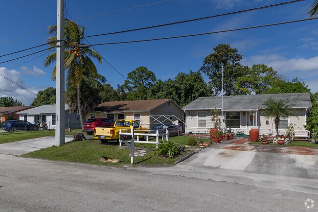 Most Schall Circle homes have driveways and/or garages.