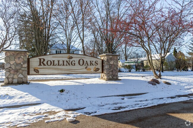 The neighborhood of Rolling Oaks is near downtown in Burlington.