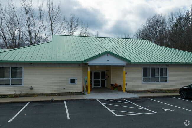 Appleseeds Day School is a private school in Exeter.