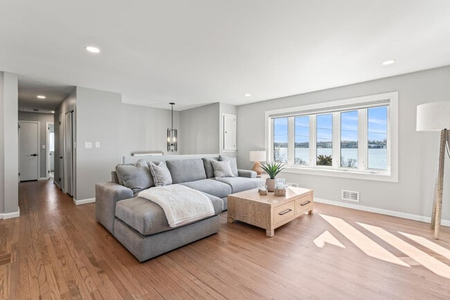 445 S Riverside Dr unit ID1351975P, Neptune, NJ 07753 - photo 4