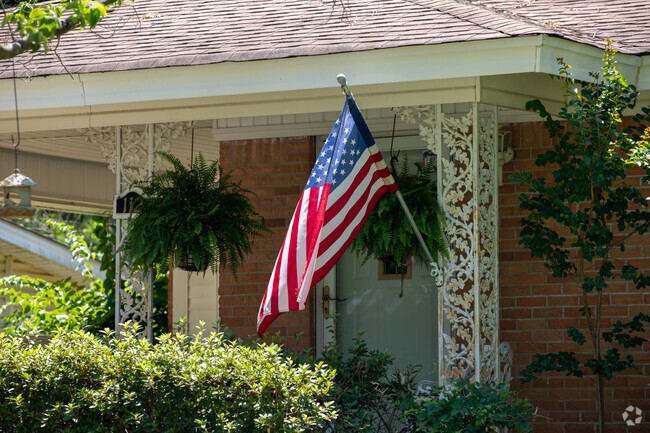 You will find touches of patriotism in Capitol View.