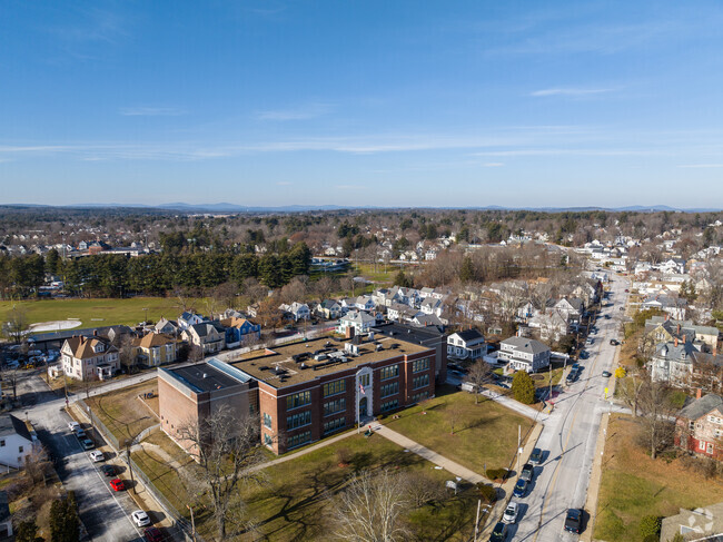 Mount Pleasant Elementary School in Nashua, NH serves grades K-5.