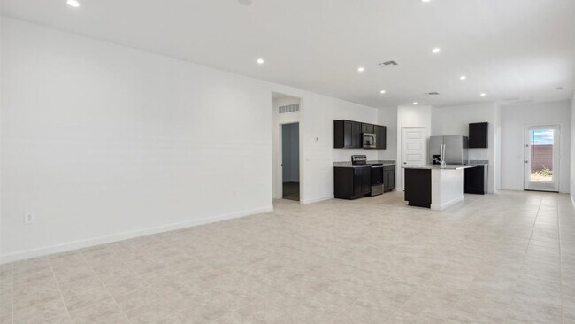 9426 S Corona Dr, Apache Junction, AZ 85120 - photo 5