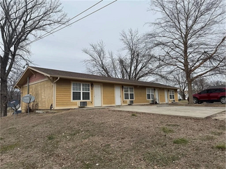502 Madison St, Oskaloosa, KS 66066