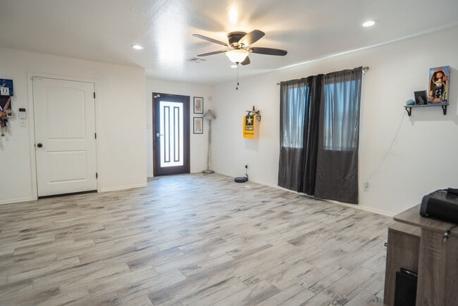 2231 E 14th St, Yuma, AZ 85365 - photo 5