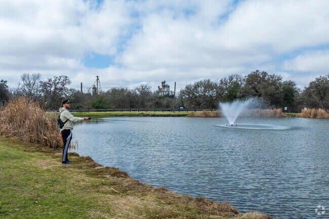 Lockhart offers hiking, fishing, and swimming alongside its golf course.