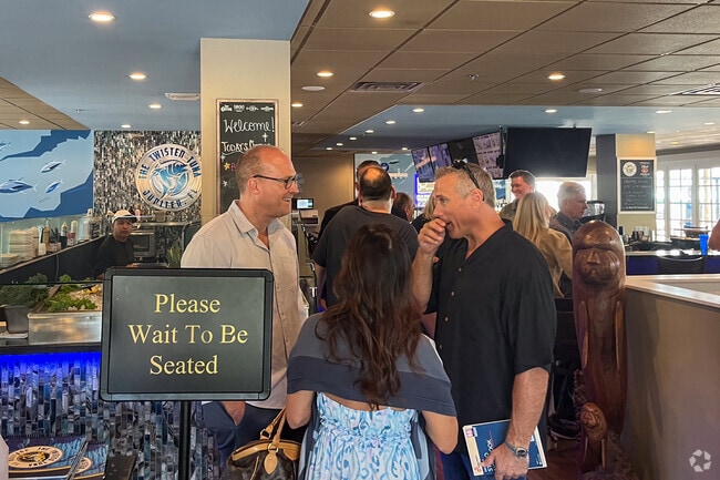 Twisted Tuna is known for attentive service and fresh seafood dishes.