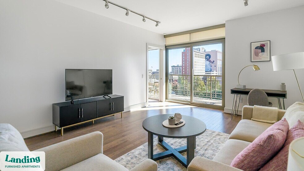 777 Preston St unit 8L.1407577, Houston, TX 77002 - photo 1