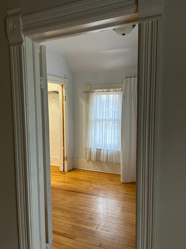 417 Nicolet Blvd unit Lower, Neenah, WI 54956 - photo 6