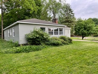 196 N Hagadorn Rd, East Lansing, MI 48823