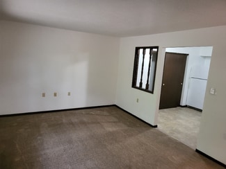 1102 W Mcpherson St, Knob Noster, MO 65336