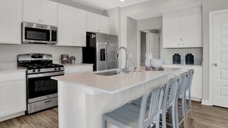 6639 Halsey St, Zionsville, IN 46077