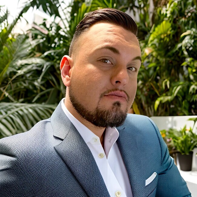 Agent Photo