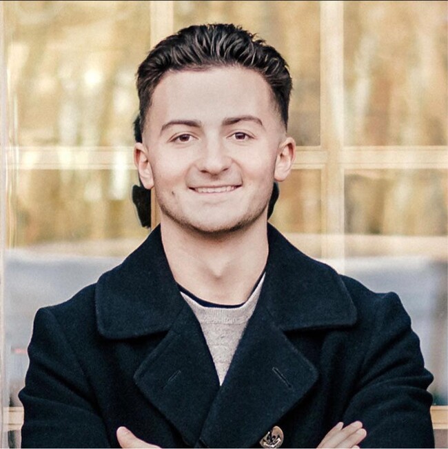 Agent Photo