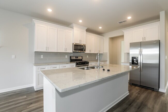 780 Sara Mdw Rd, Loganville, GA 30052 - photo 5