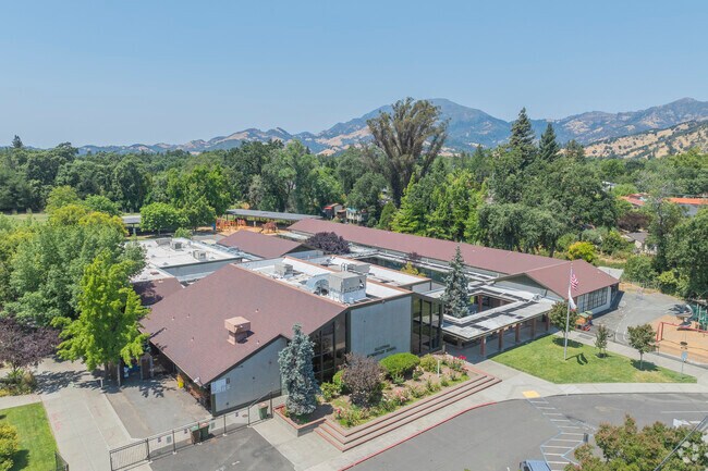 Calistoga Elementary School is the only elementary school in Calistoga Joint Unified School District.