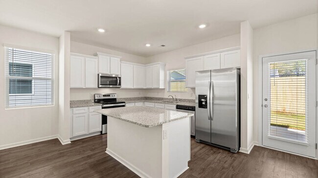 12086 Conrad Cir, Hampton, GA 30228 - photo 6